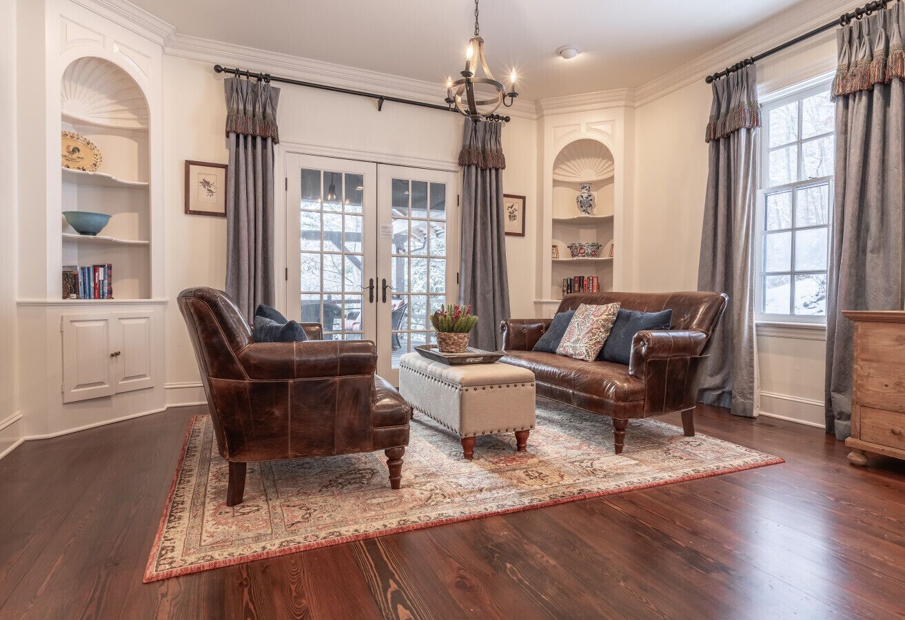 TV, fireplace, video games, ping pong