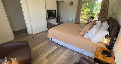 Daysailer #220 @ Bel Arco on Bull Shoals Lake