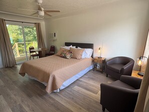 1 bedroom, free WiFi, bed sheets - Daysailer #220 @ Bel Arco on Bull Shoals Lake (Bull Shoals)