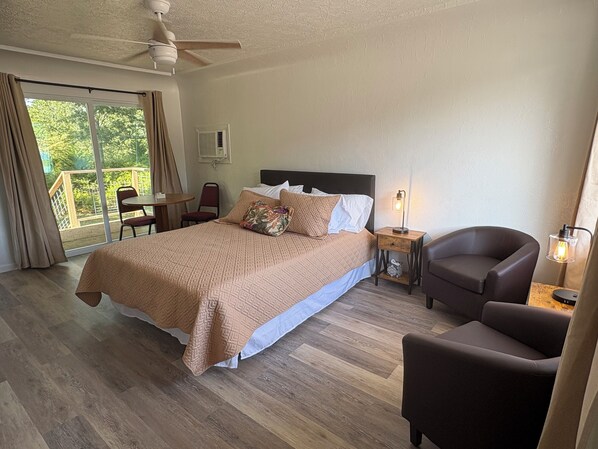 1 室のベッドルーム、WiFi (無料)、ベッドシーツ