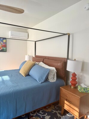 2 عدّة غرف نوم ومكواة/لوح كي وواي فاي وملاءات أسرّة