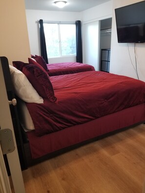 6 多间卧室、熨斗/熨衣板、WiFi、床单