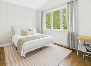 Tabla de planchar con plancha, cuna de viaje y wifi 