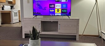 Awesome Handicap Accessible Studio with AC in Charming St. Cloud and Near SCSU!