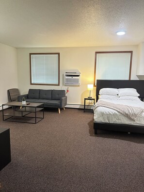 Fer et planche Ă repasser, Wi-Fi gratuit, draps fournis