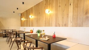 Dining - Camping Papillon Bouillon - Family Vacation Home 6 (Bouillon)