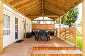 Outdoor dining - Camping Papillon Kinrooi - 113 (Kinrooi)