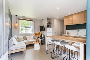 TV - Camping Papillon Kinrooi - 75 (Kinrooi)