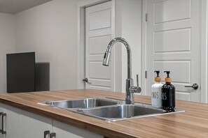 Interior - Perfect Getaway in Ambleton | Sleeps 4 | Heating (Calgary)
