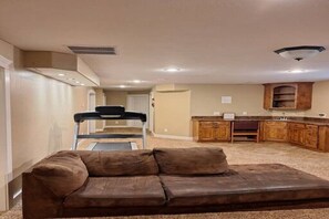 Interior - Spacious 5BR Home with Yard & Basement Lounge (Idaho Falls)