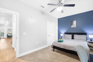 2 bedrooms, desk, iron/ironing board, WiFi - Grand Prairie 2BR | IKEA, Epic Waters, Bass Pro (Grand Prairie)