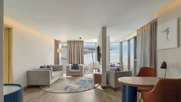 Egyptian cotton sheets, premium bedding, pillowtop beds, in-room safe