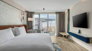 Egyptian cotton sheets, premium bedding, pillowtop beds, in-room safe