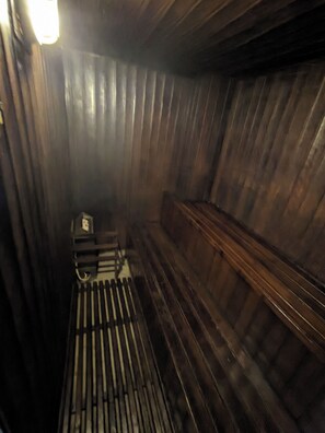 Steam room 