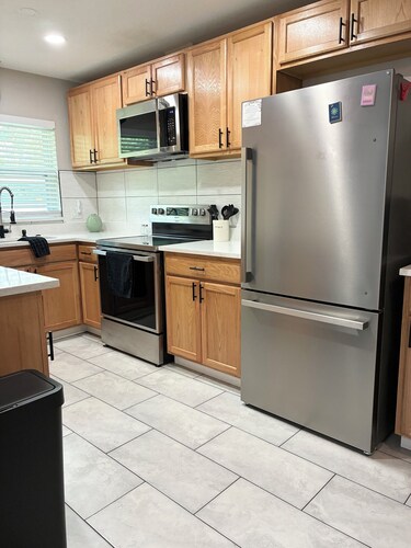 Birch House Getaway.  Newly renovated 3 bedroom, 2 bath home convenient location