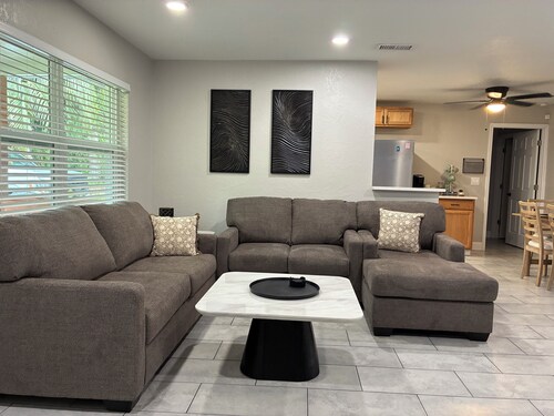 Birch House Getaway.  Newly renovated 3 bedroom, 2 bath home convenient location