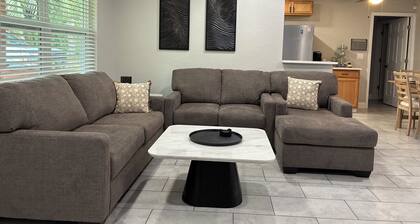 Birch House Getaway. Newly renovated 3 bedroom, 2 bath home convenient location