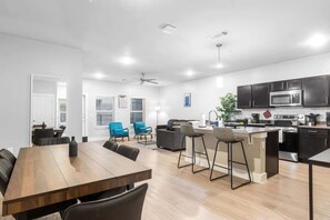 Fridge, microwave, oven, dishwasher - Modern 2BR – Epic Waters, AT&T, Gym & Shopping (Grand Prairie)