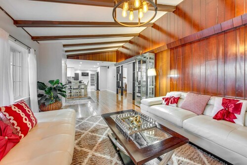 Marvelous 3-bedroom townhome with  Heated floor Manchester