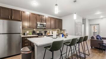 Fridge, microwave, oven, dishwasher