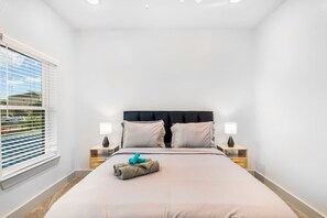 1 غرفة نوم ومكتب ومكواة/لوح كي وواي فاي