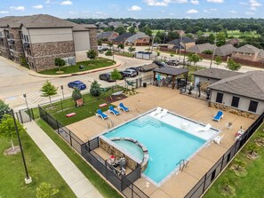 Pool - Grand Prairie 1BR | IKEA, Epic Waters, Bass Pro (Grand Prairie)