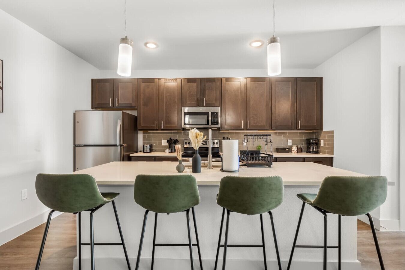 冷蔵庫、電子レンジ、オーブン、食器洗い機