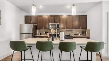 Fridge, microwave, oven, dishwasher