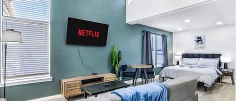 1 soverom, skrivebord, strykejern/-brett og wi-fi