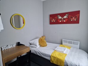 Apartment, 2 Bedrooms | 3 bedrooms - Stella Lounge Bradford West Yorkshire UK (Bradford)