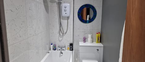 Appartement, 2 chambres | Salle de bain