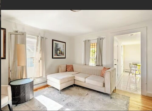 Hartford - West Hartford Border 2 Bedroom Haven