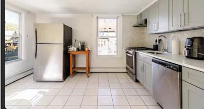 Hartford - West Hartford Border 2 Bedroom Haven