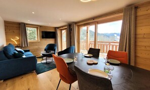 Interior - Bright Apartment With Terrace (Les Gets)