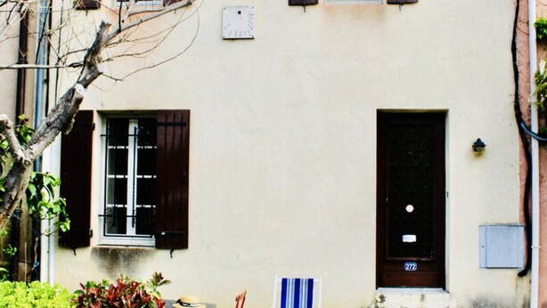 Exterior detail - House in Entrechaux Near Castle Hills (Entrechaux)
