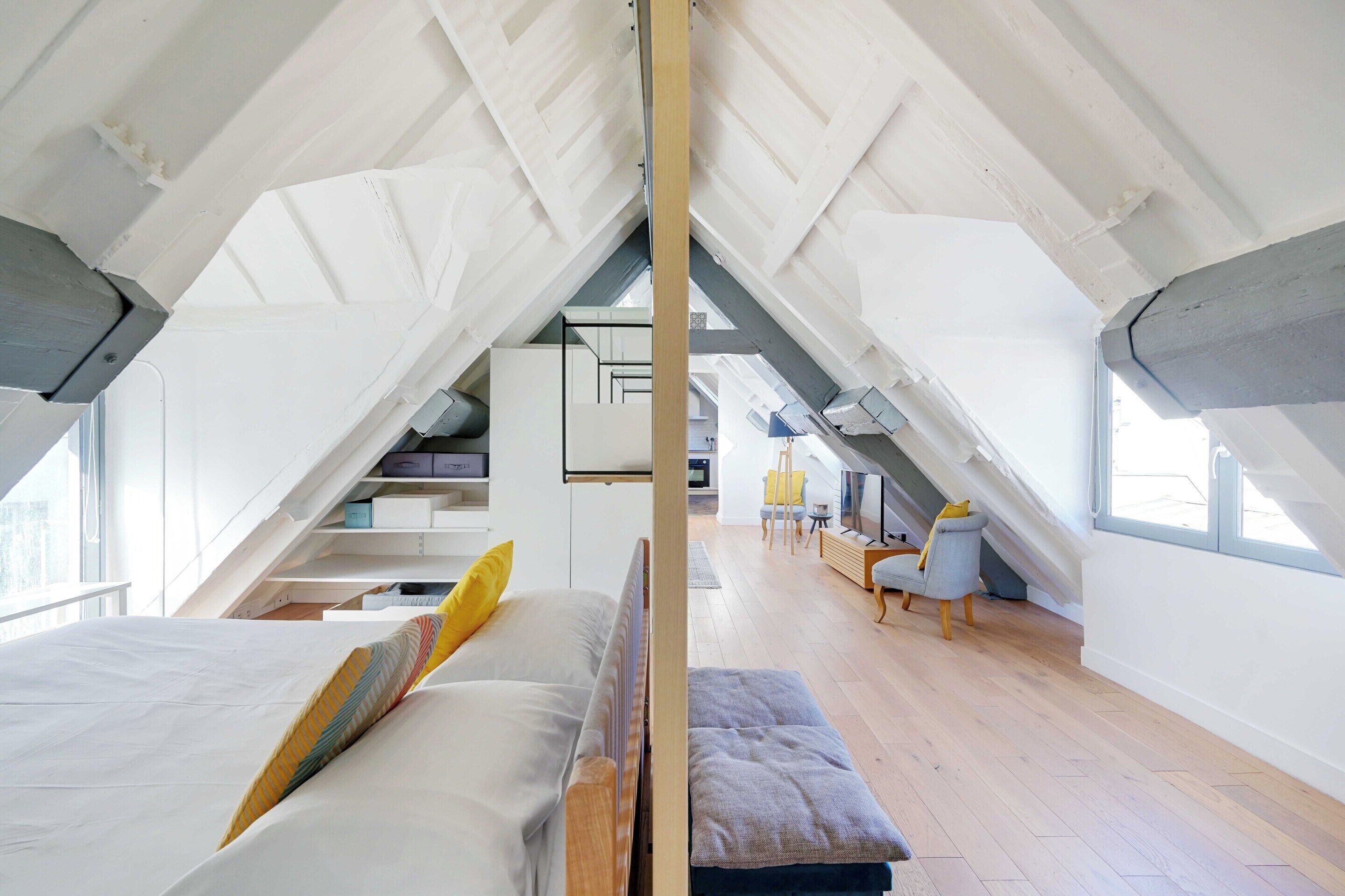 Apartment | Laptop workspace, iron/ironing board, bed sheets