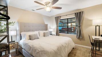 3 chambres, fer et planche à repasser, Wi-Fi, draps fournis