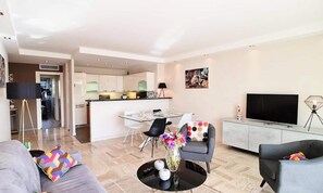 Living area - Apartment in Palm Beach With Sea Views (Cannes)