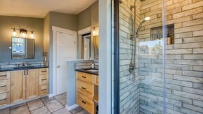 Interior - 3-home Coastal Retreat w/ Sauna, Firepit & Greenhouse Seabright Haven by Avantstay (Coupeville)