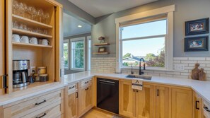 House (4 Bedrooms) | Interior - 3-home Coastal Retreat w/ Sauna, Firepit & Greenhouse Seabright Haven by Avantstay (Coupeville)