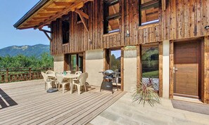 Khu ẩm thực ngoài trời