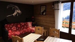 Interior - Apartment Near Aravis Mountains, Sunshine (Le Grand-Bornand)