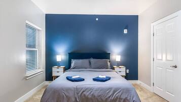 2 bedrooms, desk, iron/ironing board, WiFi