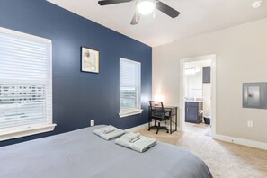 2 عدّة غرف نوم ومكتب ومكواة/لوح كي وواي فاي