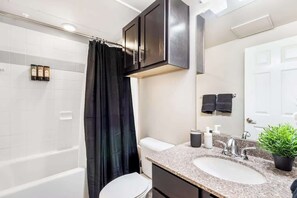 Hair dryer - Modern 1BR – Epic Waters, AT&T, Gym & Shopping (Grand Prairie)