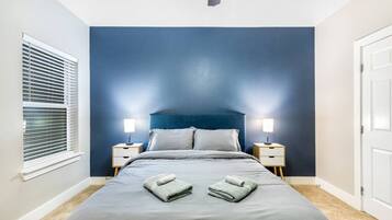 1 室のベッドルーム、デスク、アイロン / アイロン台、WiFi