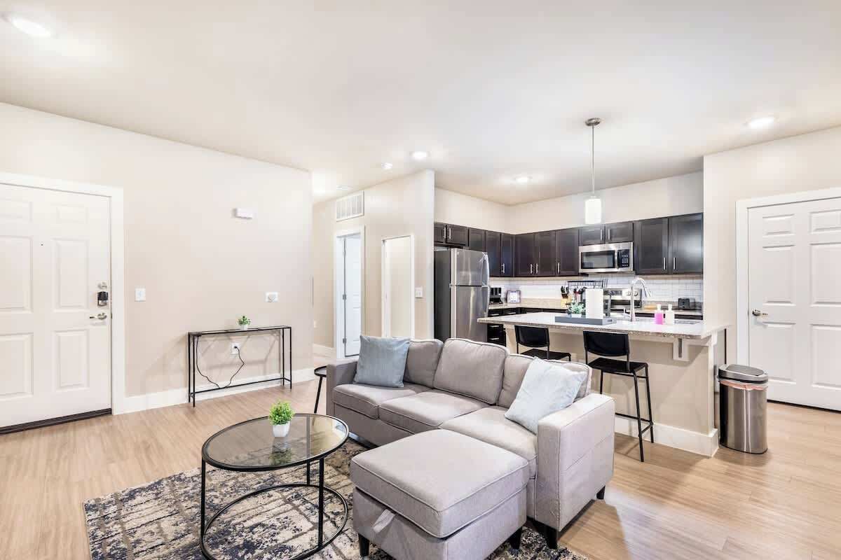 テレビ、書斎 / ワークスペース