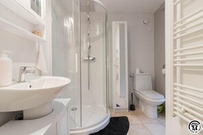 Shower - Domaine en Coudon - GAURE (GAURE)