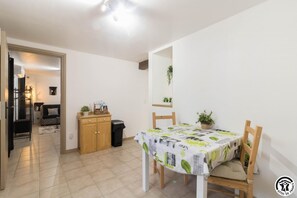 Dining - Domaine en Coudon - GAURE (GAURE)