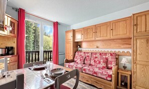Interior - Apartment in Alps With Mountain Views (Araches-la-Frasse)